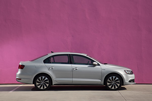 Volkswagen lansează Jetta Hybrid la Los Angeles