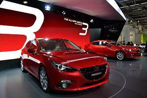 FRANKFURT LIVE: noua generaţie Mazda3, hatchback şi sedan