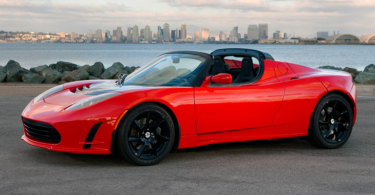 Autonomia electromobilului Tesla Roadster va fi sporită la 640 km!