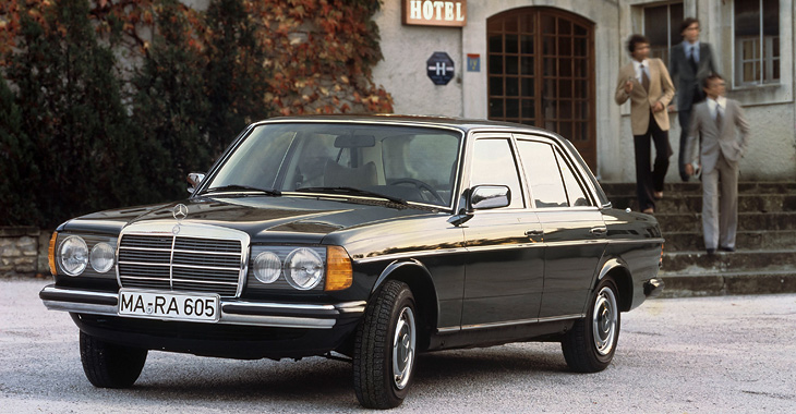 Acum 40 de ani se lansa predecesorul actualului E-Class, Mercedes-Benz W123