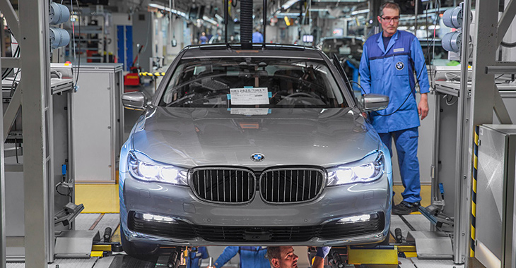 Iată cum are loc producția noii generații BMW Seria 7 (Video)