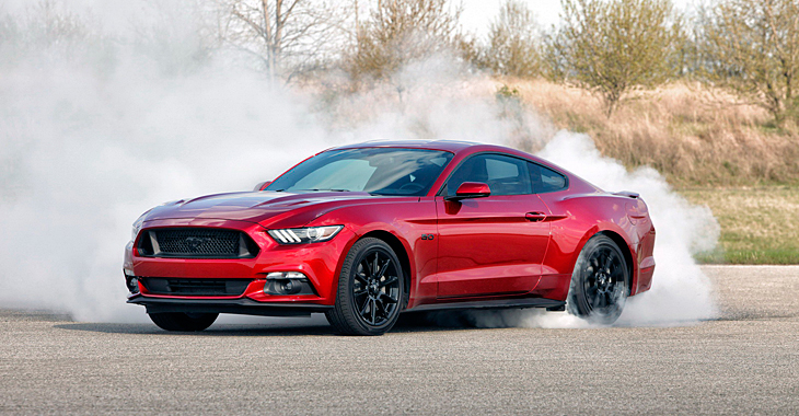 Ford Mustang devine cel mai vândut sport-car din lume! (Video)
