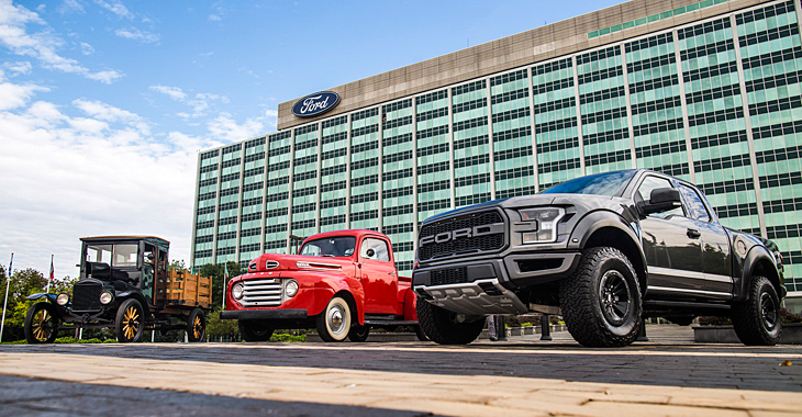 Ford celebrează 100 de ani de la apariţia primului pick-up (Video)