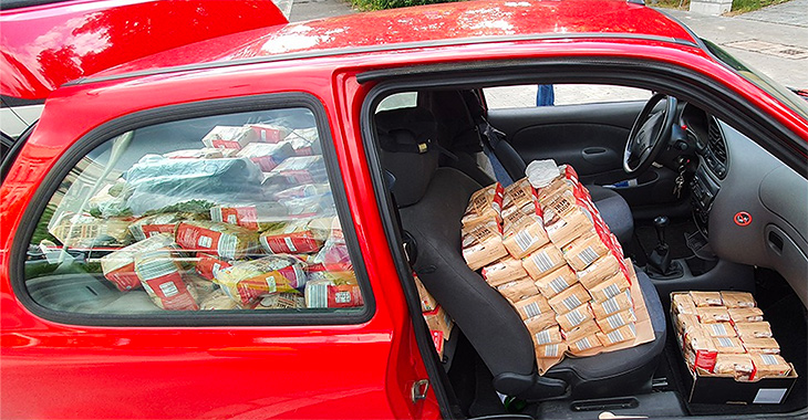 Pedeapsă bizară pentru un şofer din Germania, care transporta 400 kg de făină cu maşina sa, într-un mod neconform