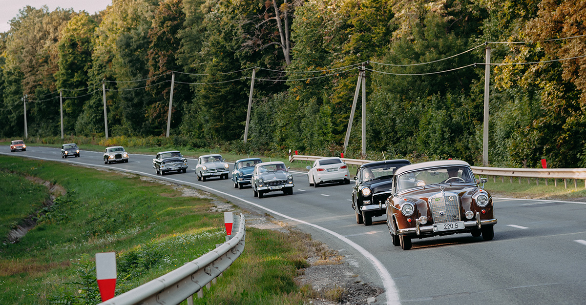 (FOTO) Cum a fost la Distinguished Gentleman's Drive în Moldova, evenimentul dedicat maşinilor clasice şi pasionaţilor de ele