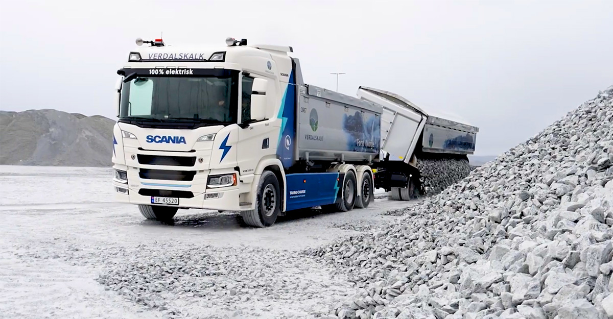 (VIDEO) Un camion electric Scania de 66 tone face curse într-o mină din Norvegia şi a descoperit că aproape nu are nevoie să-şi încarce bateriile