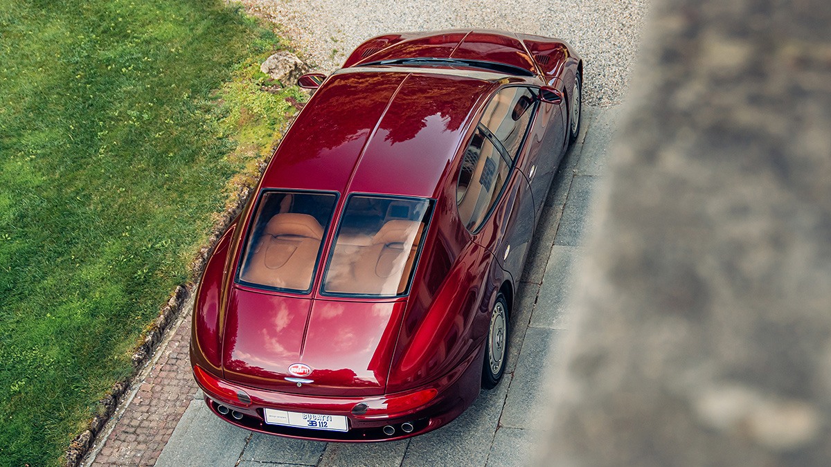 Istoria uitată a lui Bugatti EB112, modelul fabulos cu 4 uşi, din anii 90, care n-a mai ajuns să fie produs