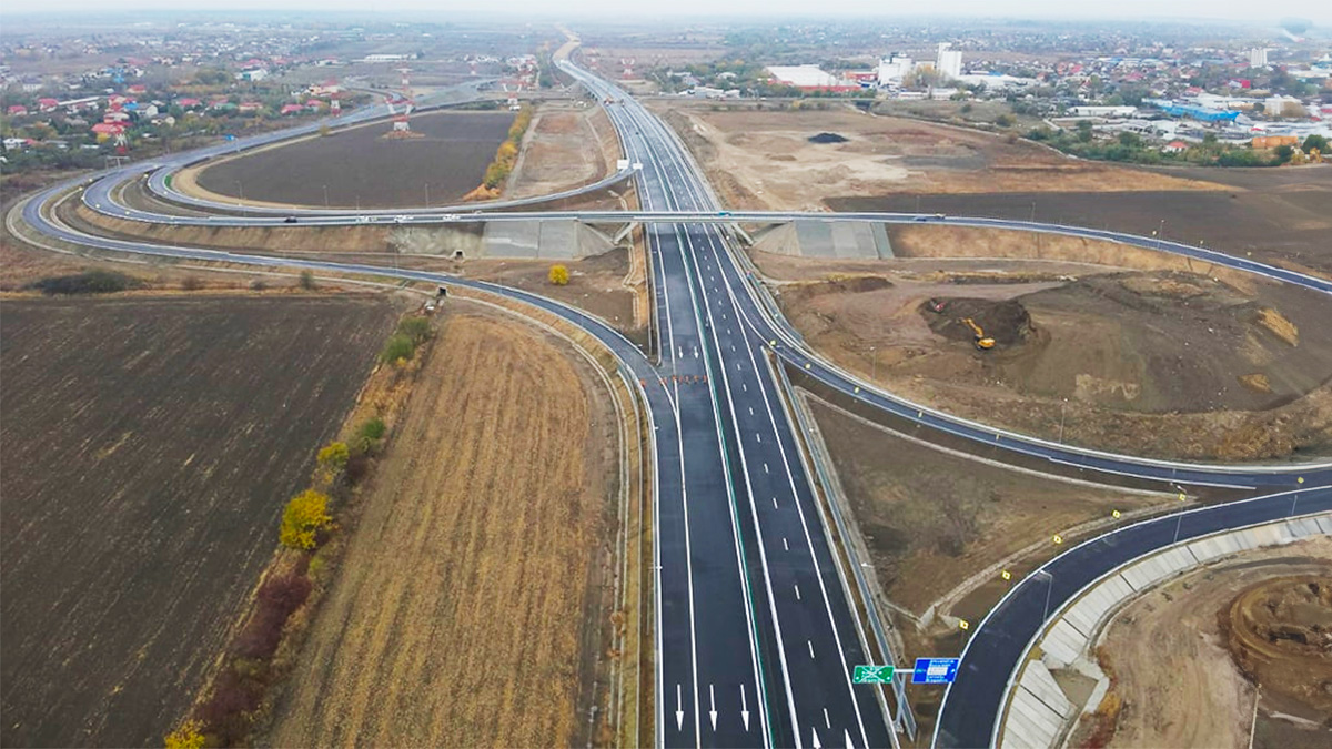 În 2023, în România au fost finalizaţi 47,8 km de autostrăzi şi 31,75 km drumuri expres, odată cu inaugurarea unui segment din A0 sud, centura Bucureştiului