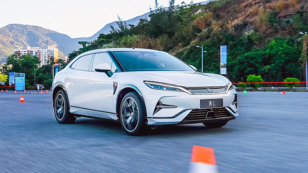 BYD Song L, noul SUV electric chinezesc lansat să concureze cu Tesla Model Y, a înregistrat comenzi record în primele 3 zile de la lansare