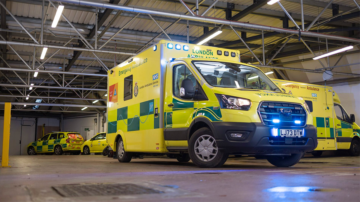 Londra a primit primele ambulanţe electrice, care vor interveni la apelurile de urgenţă, dar autonomia acestora nu e prea generoasă