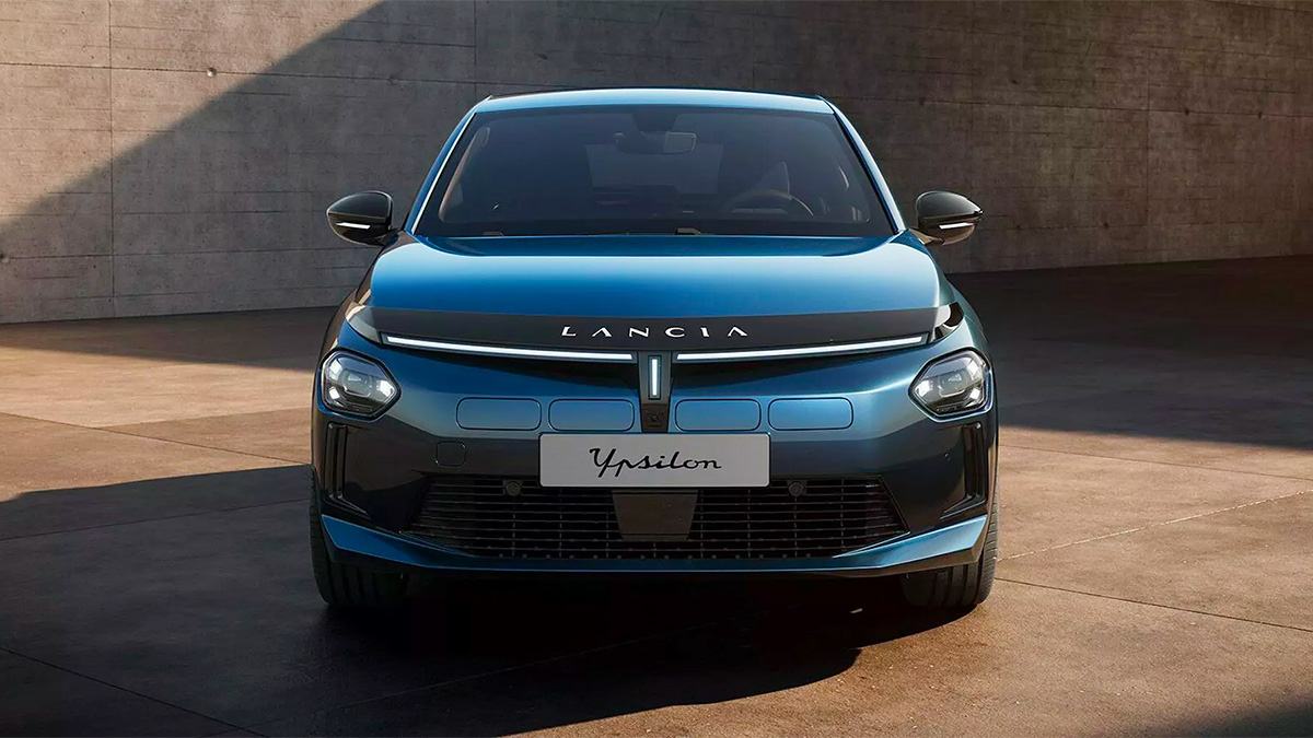 (VIDEO) Lancia a dezvăluit primul său model din noua epocă a renaşterii sale, un Ypsilon electric cu 400 km autonomie