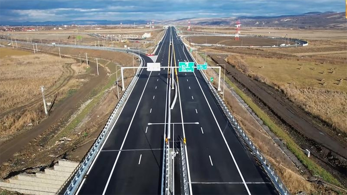 În România a fost finalizată construcţia a 19 km de drum expres dintre centura Oradea şi autostrada A3