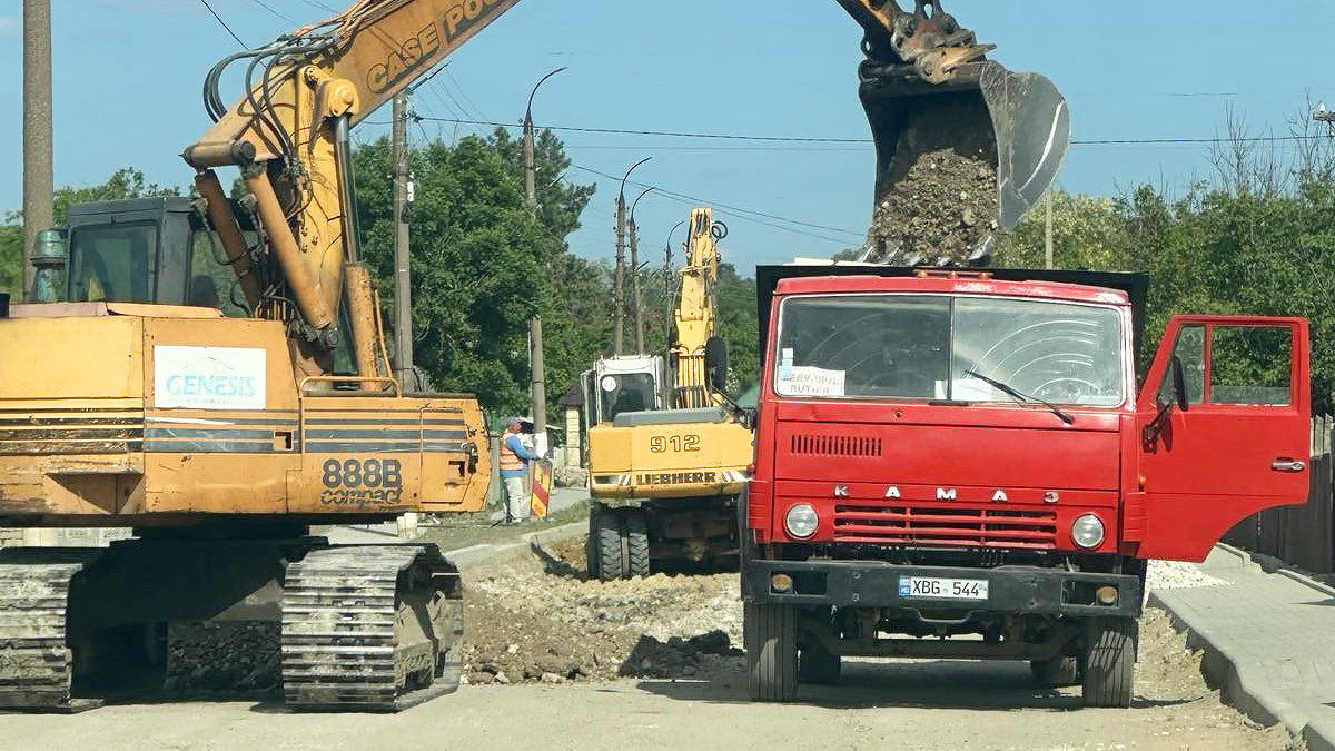 Cum arată în prezent reconstrucţia traseului R21, care trece prin sate şi zone pitoreşti din Moldova, neglijat anterior