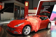 Ferrari FF: "aproape dezvaluit" la Geneva