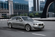 BMW Seria 5 si-a dezvaluit noile forme! Vezi aici in premiera mondiala primele 38 de imagini   VIDEO!