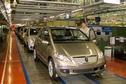 Mercedes-Benz si guvernul din Ungaria au semnat acordul pentru o noua fabrica in Ungaria