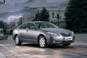 Toyota Camry si Toyota Land Cruiser 200 au devenit castigatorii premiului «Automobilul anului 2009 in Rusia»