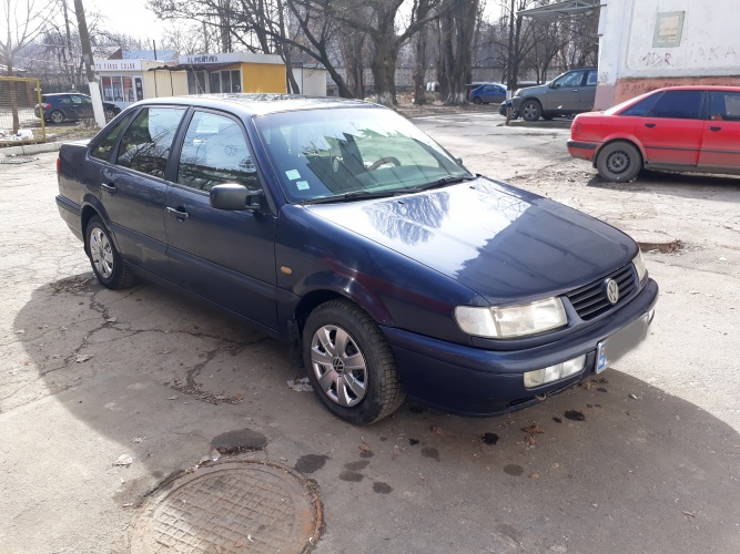 Доска объявлений 999 кишинев. Фольксваген Пассат 1995. Фольксваген Пассат 1995 2 литра. Вин Пассат 1995. 999 MD auto piata auto Moldova Volkswagen Passat.