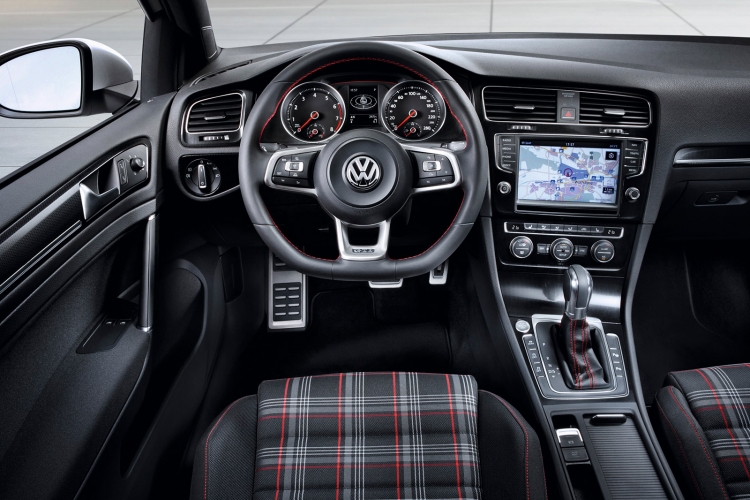 Volkswagen Golf GTI 3 uși