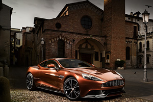 Premieră: noul Aston Martin Vanquish