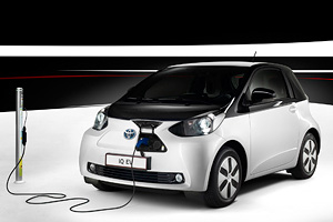 Toyota iQ electrică vine la Paris