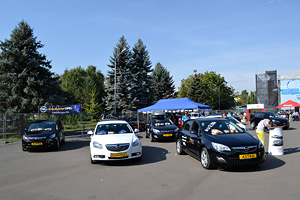 La Chişinău a luat start expoziţia AutoFest 2012