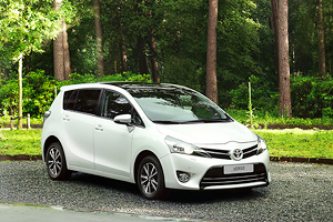 Toyota Verso facelift debutează la Paris