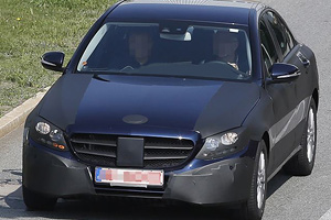 Imagini-spion cu noua generaţie Mercedes-Benz C-Class