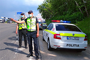 Şoferii din Moldova nu vor mai fi obligaţi să deţină permisul de conducere asupra lor