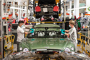 Fabricile auto din Marea Britanie şi-au redus atât de mult producţia, încât au ajuns la nivelul anului 1956