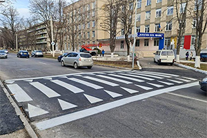 În Chişinău au apărut primele treceri de pietoni înălţate în apropierea şcolilor