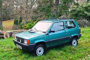 Fiat Panda 4x4 a ajuns maşină de colecţie în zilele noastre, iar acest exemplar costă neaşteptat de mult