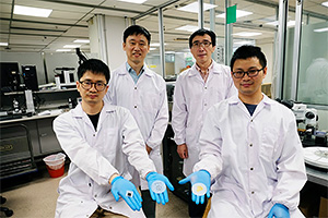 (VIDEO) Un grup de cercetători de la o universitate din Singapore au inventat bateriile biodegradabile, care ar putea elimina marea problemă a mobilităţii electrice