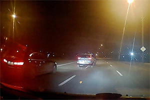 (VIDEO) Maniere de neînţeles ale unui BMW în Chişinău, la un pas de provocarea unui accident
