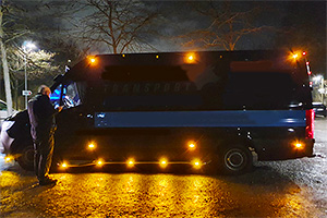 Poliţia din Germania a iniţiat o campanie de amendare a şoferilor de microbuze şi camioane cu prea multe lumini pe ele