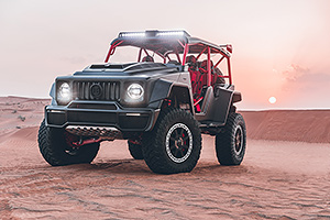 (VIDEO) Acesta e Brabus Crawler, maşina cu 900 CP, dar fără uşi, creată pentru dunele de nisip din deşert