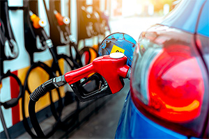 Benzina depăşeşte şi preţul de 31 lei per litru în Moldova, după noi scumpiri la carburanţi, anunţate de ANRE
