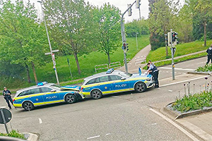 Două maşini ale poliţiei din Germania s-au ciocnit între ele într-un scenariu de neînţeles, după ce una a frânat brusc