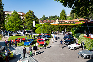 (FOTO) Cum a fost la Concorso de Eleganza de pe malul lacului Como din Italia în acest an, cu zeci maşini clasice formidabile