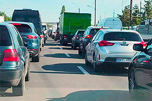 Amenzile pentru lipsa asigurării auto obligatorii cresc de 10 ori în Moldova, iar poliţele pot fi emise şi electronic