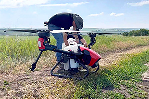 Agricultorii din Moldova încep a folosi drone pentru unele lucrări, iar ingineria acestora le face practice în utilizare, mai ales în condiţiile preţurilor la carburanţi