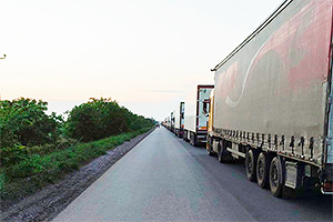 Un şofer de camion din Republica Moldova a decedat la vama Albiţa după ce a aşteptat o zi întreagă să treacă hotarul