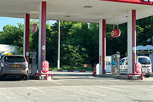 Gazul metan s-a scumpit semnificativ la staţiile de alimentare pentru automobile în Moldova