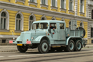 Ingineria neştiută a lui Tatra T141, camionul de cândva cu motor diesel răcit cu aer, care putea tracta 100 tone