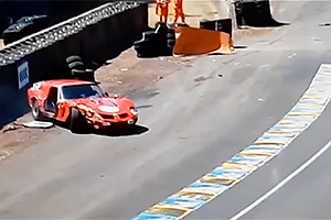 (VIDEO) Un Ferrari clasic de 30 de milioane de dolari, distrus la un eveniment din Franţa