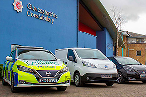 Un comisar de poliţie din Marea Britanie spune că maşinile electrice rămân prea des fără energie în toiul acţiunii poliţiştilor
