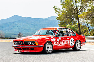 BMW-ul clasic, cu carieră în sport, la crearea căruia au muncit şi Alpina, şi Schnitzer, într-un exemplar rar, scos la vânzare în Franţa