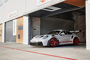 (VIDEO) Porsche a prezentat noua generaţie 911 GT3 RS, o odă aerodinamicii superlative şi un motor de 9.000 rpm