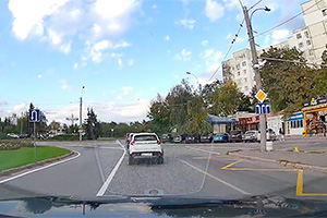 (VIDEO) Modificări de neînţeles, aplicate pe bulevardul Moscova din Chişinău, care pot pune în dificultate şoferii