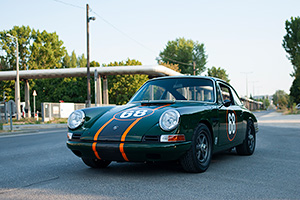 Un atelier din Ungaria a restaurat un Porsche clasic, punându-i un motor răcit cu aer, creat de elveţieni